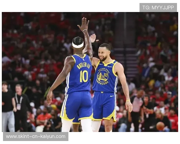 勇士爆冷负雄鹿 库里遭遇严防死守，勇士库里经典比赛视频全程