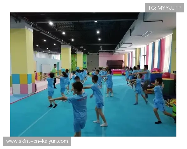 体操俱乐部举办暑期跨校交流营，体操团队